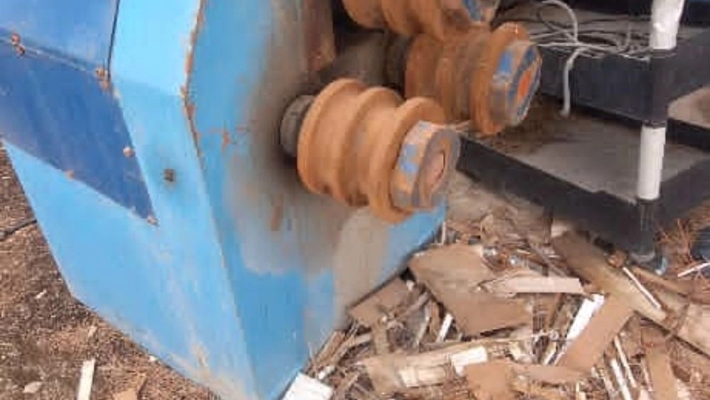 Urgent sale of mechanical pipe and profile rolling machine made in Rabat Karim Urgent sale of mechanical pipe and profile rolling machine made in Rabat Karim
